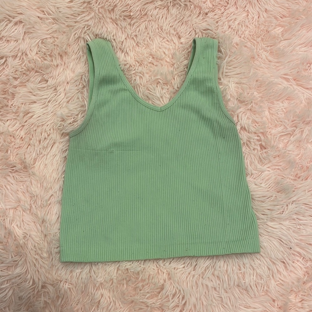 Green cropped tank top